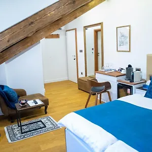 https://oblivion-luxury-rooms.splithotels.org